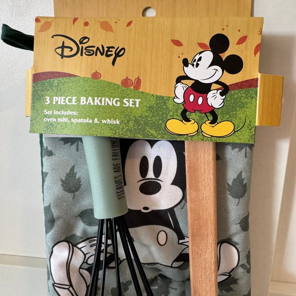 Disney Mickey Mouse 3 Piece Baking Set Oven Mitt Spatula Whisk‎ Fall Theme - Picture 4 of 6